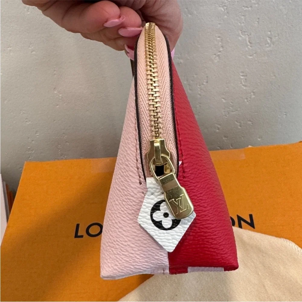 Louis Vuitton bold louis
